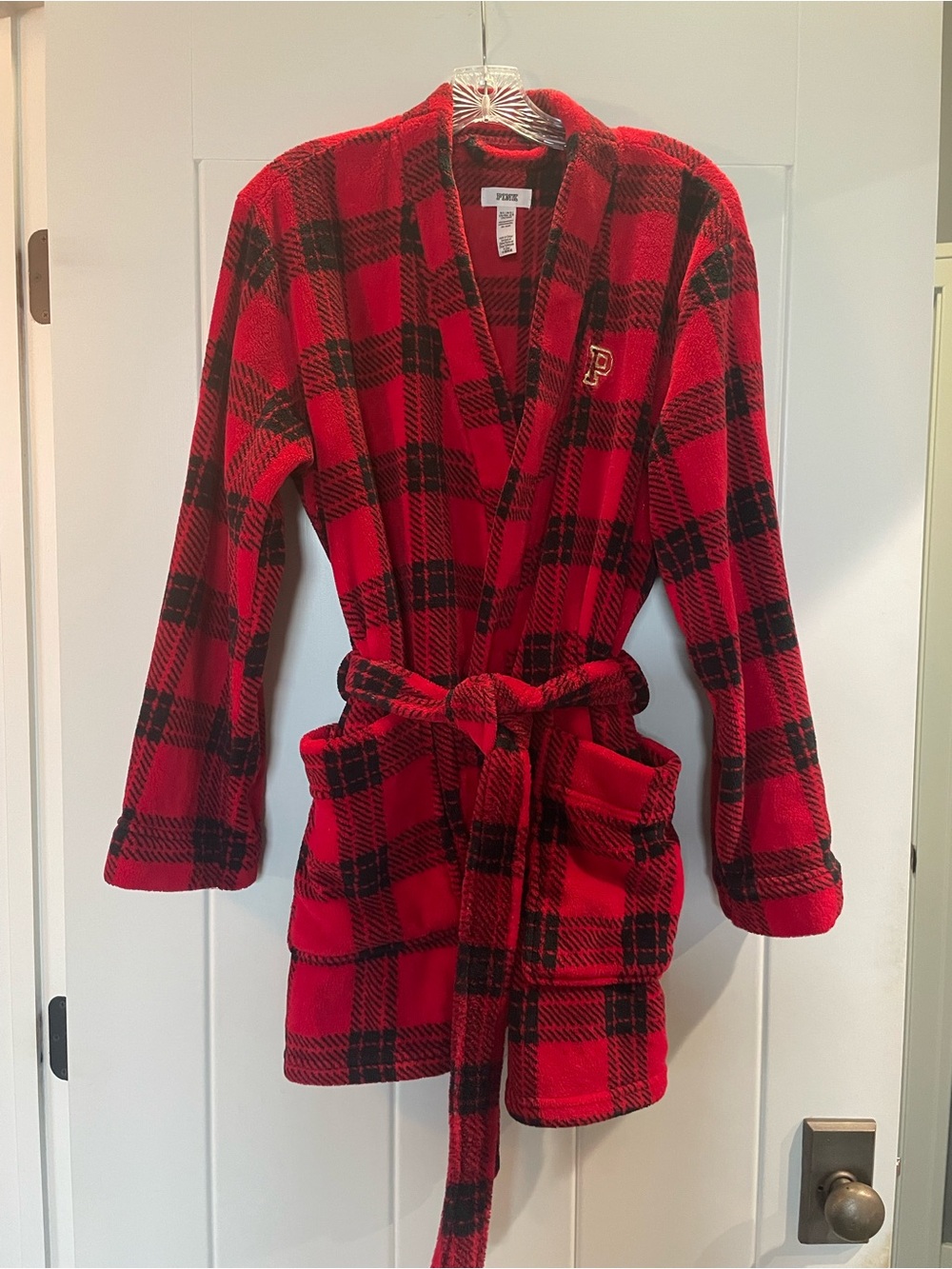 PINK Victoria's Secret Red & Black Plaid Fleece Robe with Gold P Patch